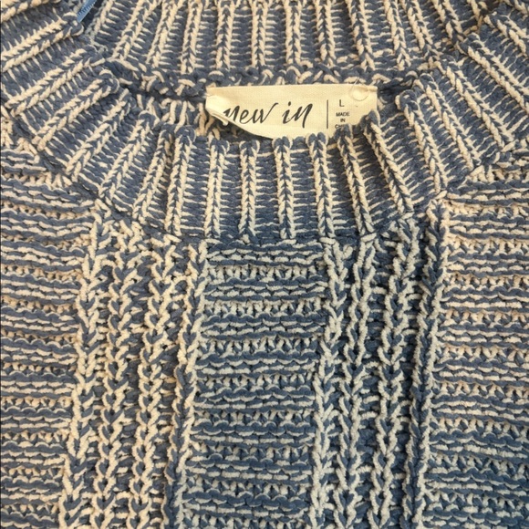 New In Sweater size large - Picture 2 of 3